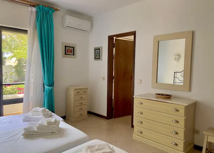 Beautiful With Terrace & Garden Apartmán