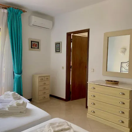 Beautiful With Terrace & Garden Appartement