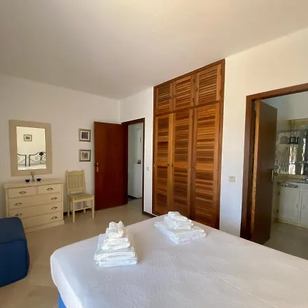 Apartment Beautiful With Terrace & Garden